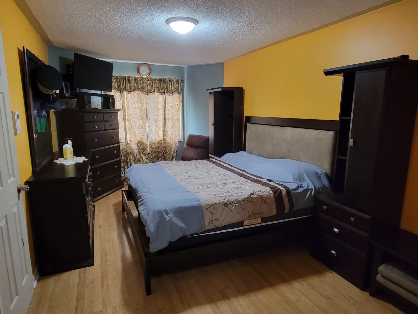 Beautiful 3+1 Bed Townhome in, Brampton